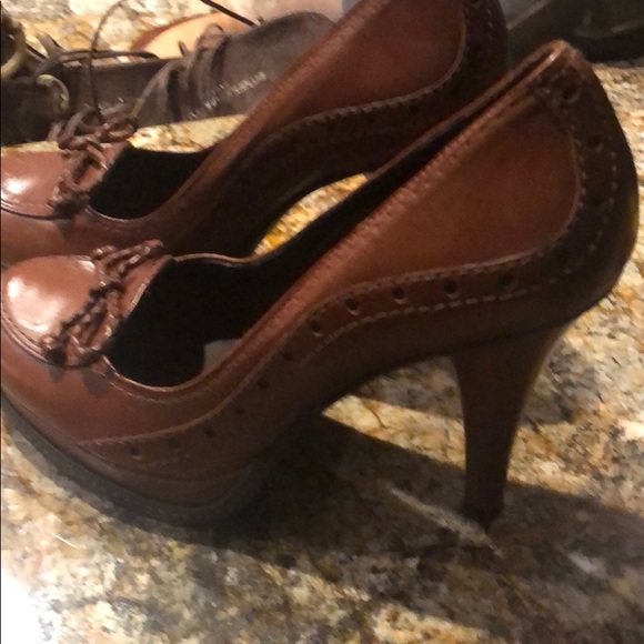 Vince Camuto platform heel - Picture 4 of 5